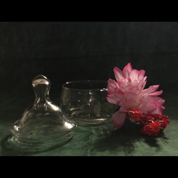 6pc Crystal Floral Pattern Decanter Set - Picture 8 of 8